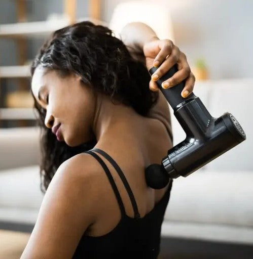 Massage Pro™ – Pistola Masajeadora Silenciosa y Potente – Masajes Profesionales Desde Casa 🏠